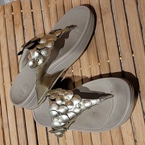 Fitflop Gold Sandle size 7